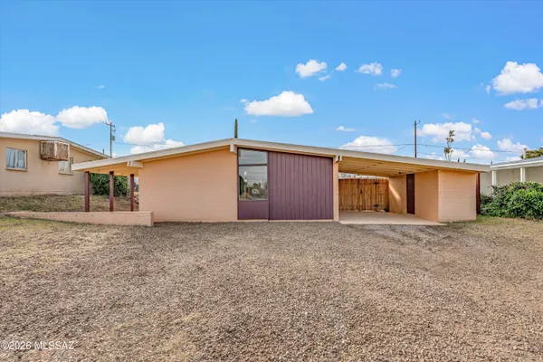 $1,150 | 904 West 4th Avenue, San Manuel, AZ 85631