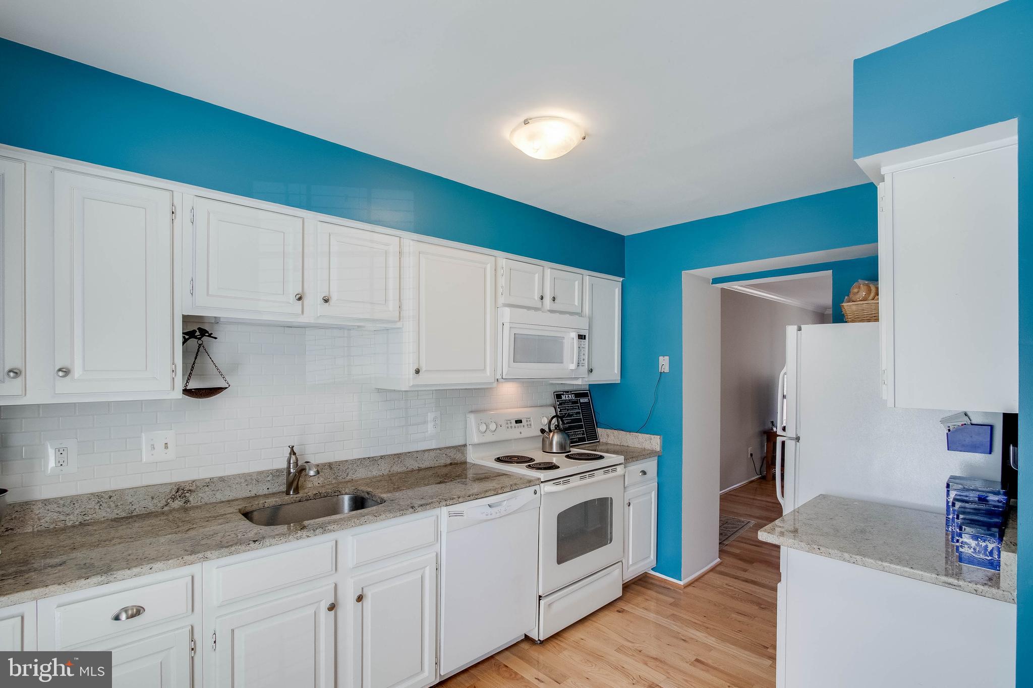5995 Powell's Landing Road Burke, VA 22015 - Photo 8 of 28 Gallery Image 8