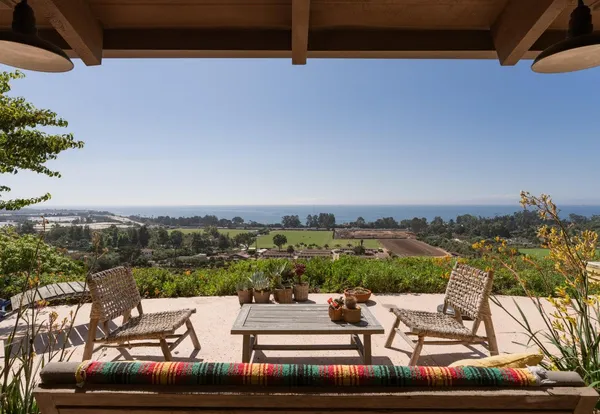 $13,999,000 | 3330 Foothill Road, Carpinteria, CA 93013