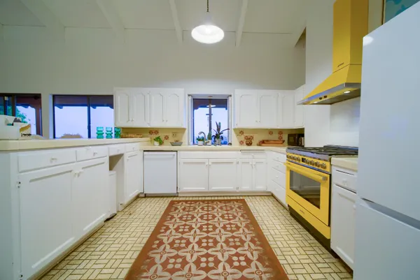 $13,999,000 | 3330 Foothill Road, Carpinteria, CA 93013