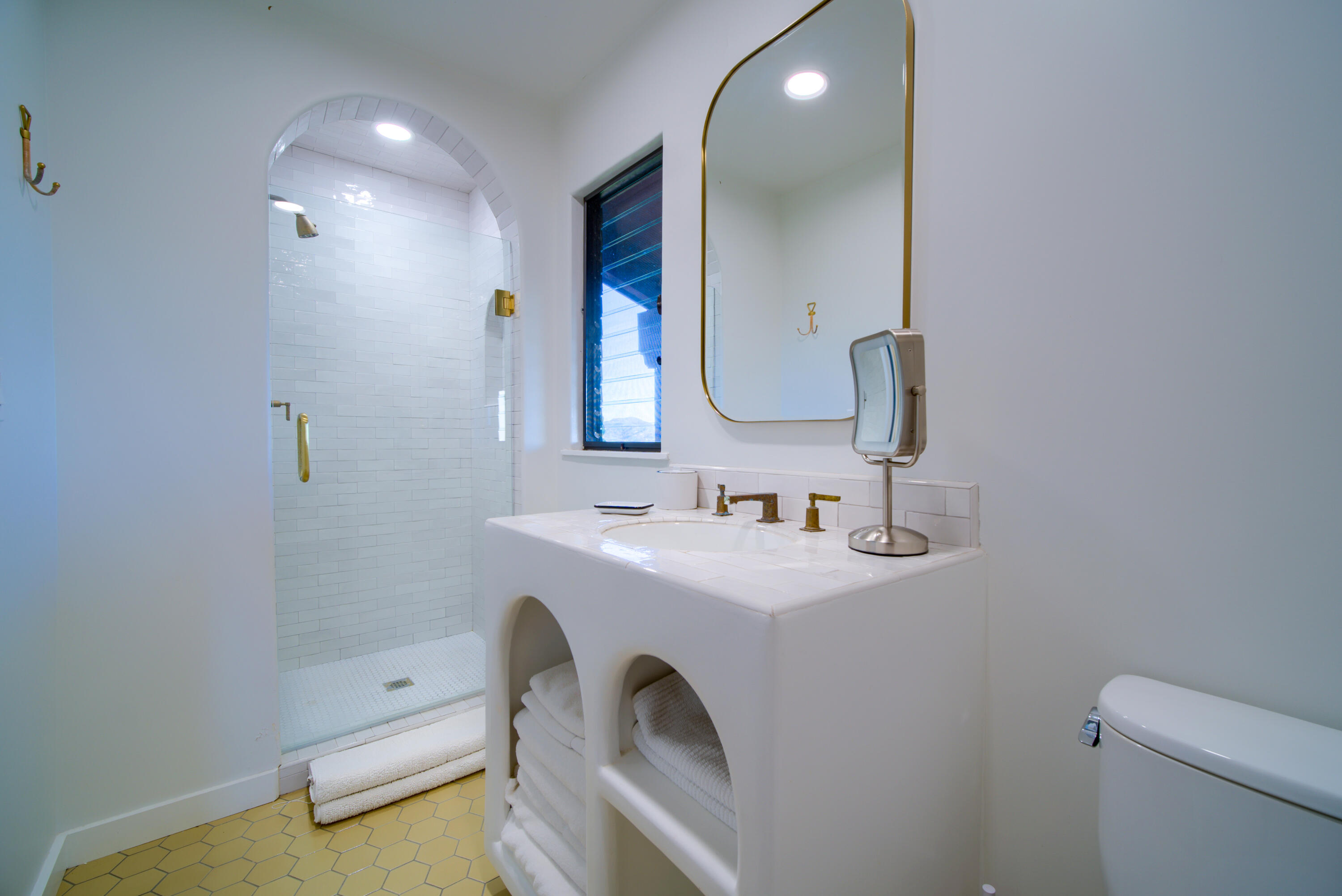 3330 Foothill Road Carpinteria, CA 93013 - Photo 37 of 78 upstairs bathroom I