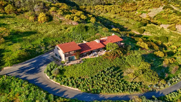 $13,999,000 | 3330 Foothill Road, Carpinteria, CA 93013
