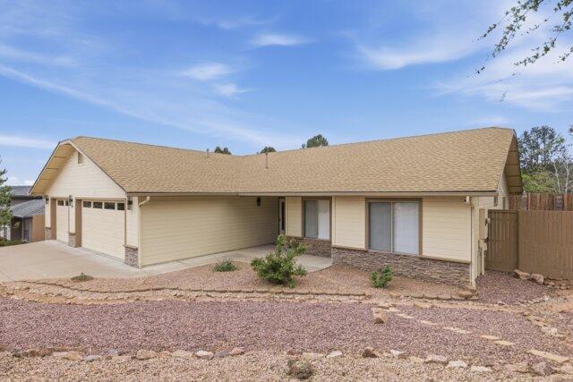 722 Boulder Ridge Road Payson, AZ 85541 - Photo 4 of 29 a view of a house with a yard