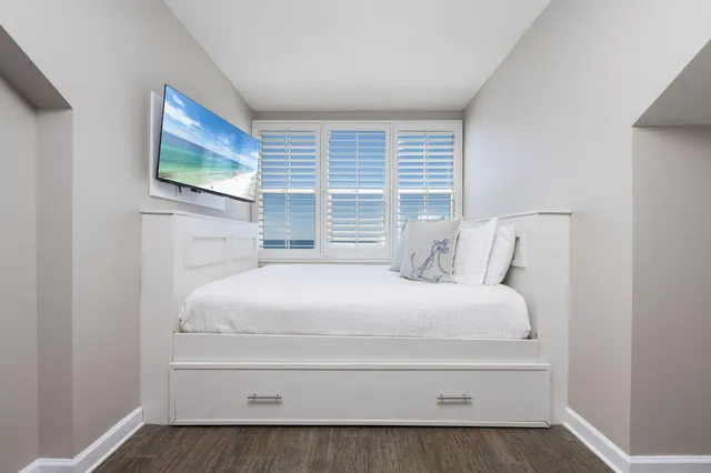 $1,499,999 | 2996 Scenic Highway 98, Unit 702, Destin, FL 32541