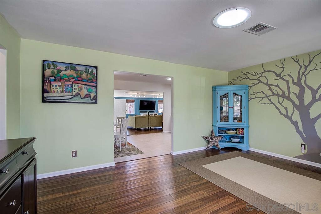 9628 Hume Road Santee, CA 92071 - Photo 4 of 25 Gallery Image 4