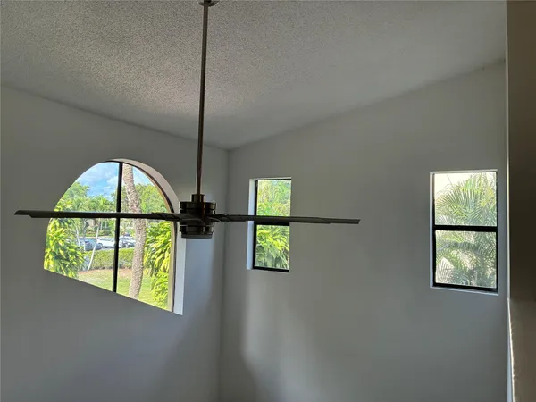 $475,000 | 5425 10th Fairway Drive, Unit 3, Delray Beach, FL 33484