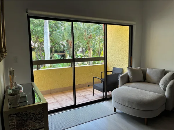$475,000 | 5425 10th Fairway Drive, Unit 3, Delray Beach, FL 33484