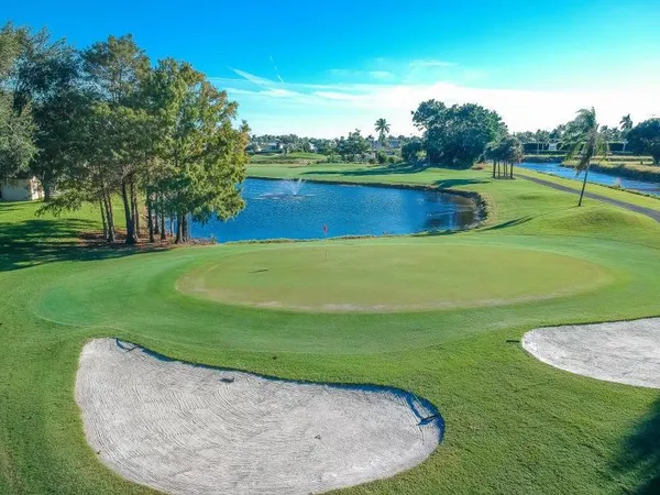 $475,000 | 5425 10th Fairway Drive, Unit 3, Delray Beach, FL 33484