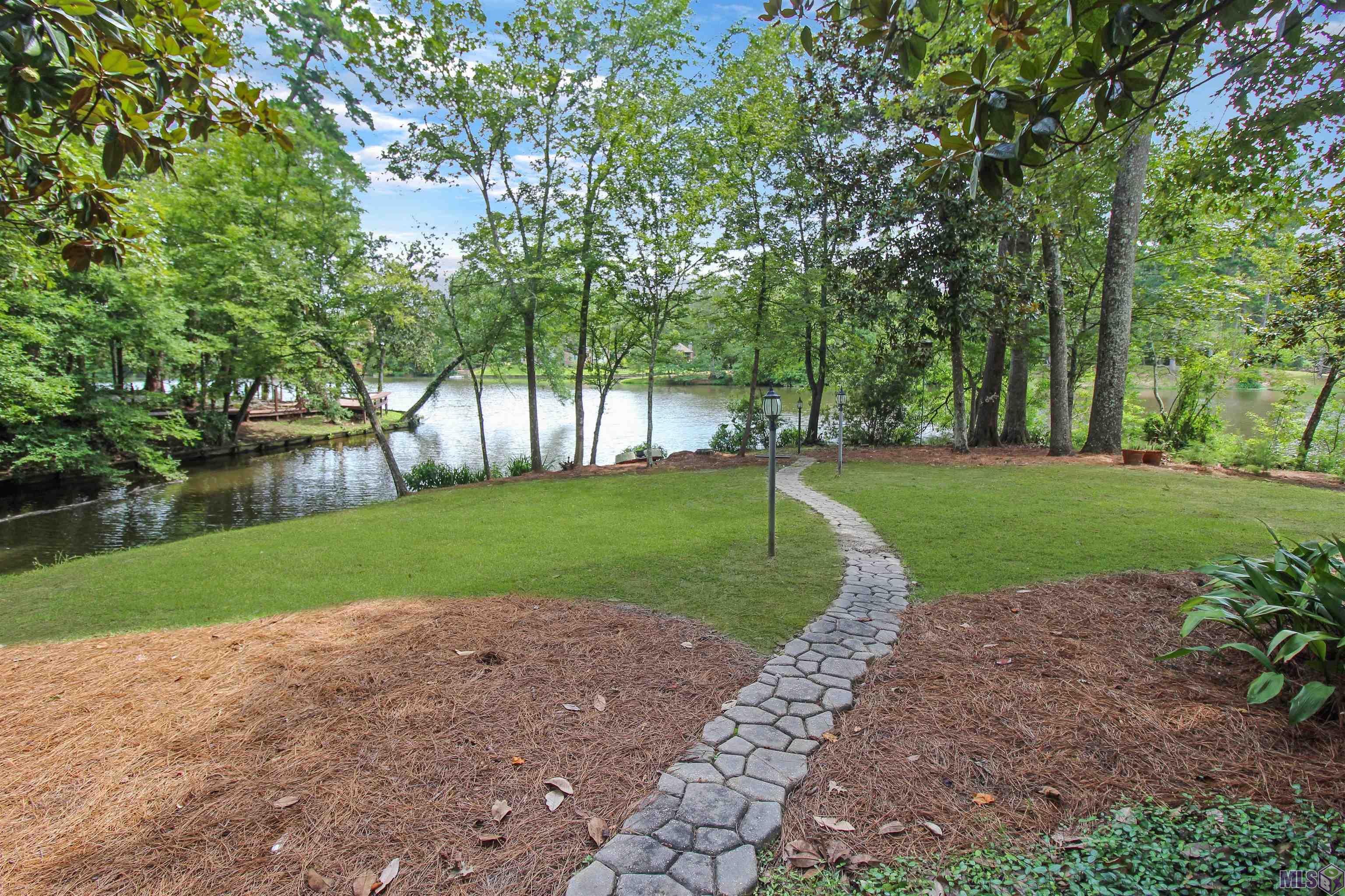 19222 Indian Ridge Avenue Baton Rouge, LA 70817 - Photo 2 of 34 Gallery Image 2
