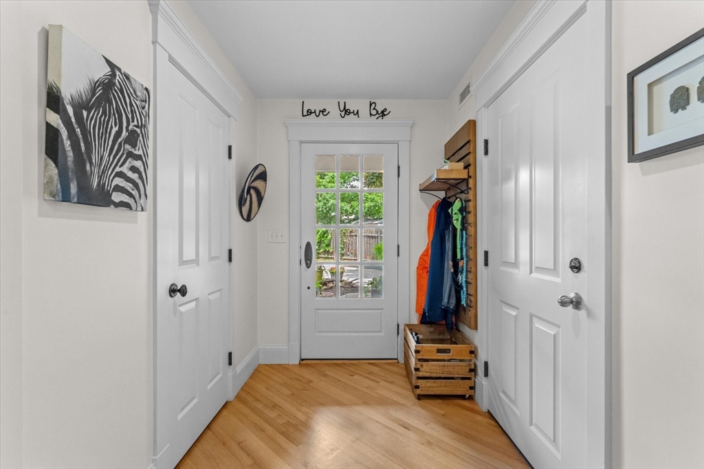 57 School Street, Unit 4 Manchester, MA 01944 - Photo 3 of 30