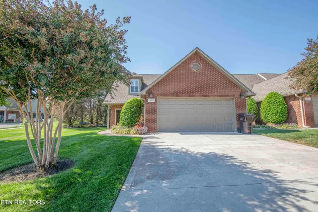$447,500 | 253 Meadow Walk Lane, Lenoir City, TN 37772