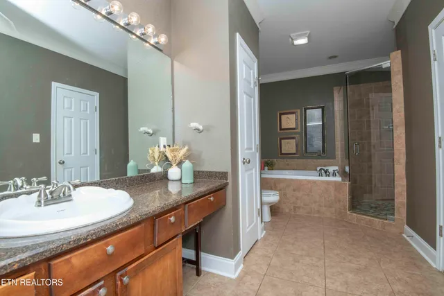 $447,500 | 253 Meadow Walk Lane, Lenoir City, TN 37772