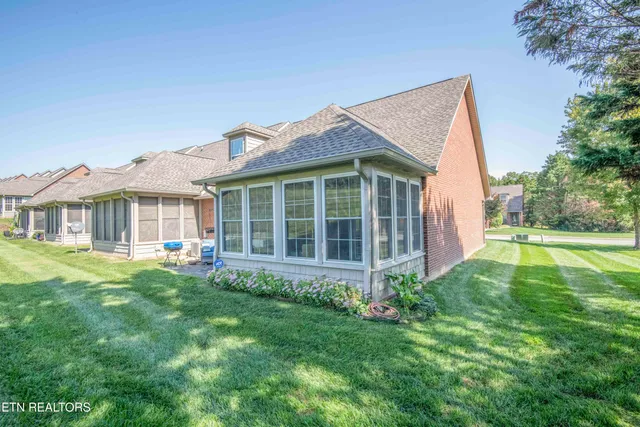 $447,500 | 253 Meadow Walk Lane, Lenoir City, TN 37772