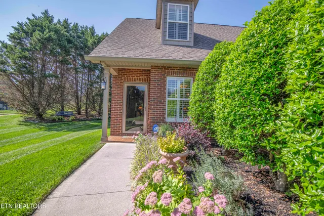 $447,500 | 253 Meadow Walk Lane, Lenoir City, TN 37772