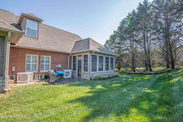 $447,500 | 253 Meadow Walk Lane, Lenoir City, TN 37772