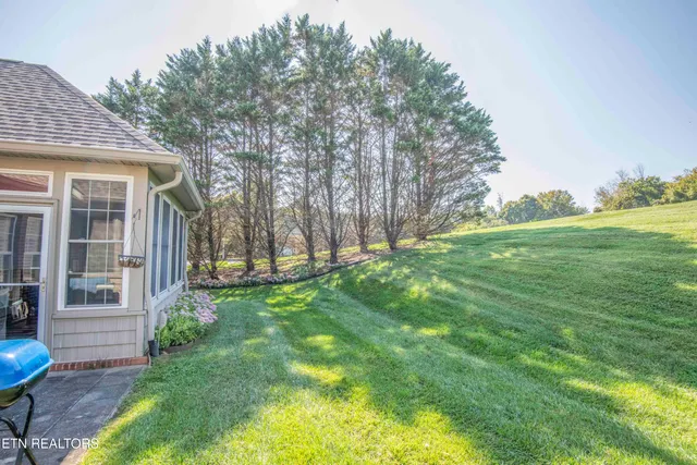 $447,500 | 253 Meadow Walk Lane, Lenoir City, TN 37772