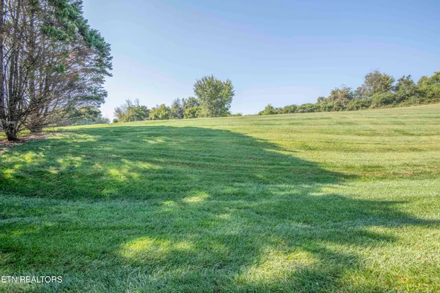 $447,500 | 253 Meadow Walk Lane, Lenoir City, TN 37772