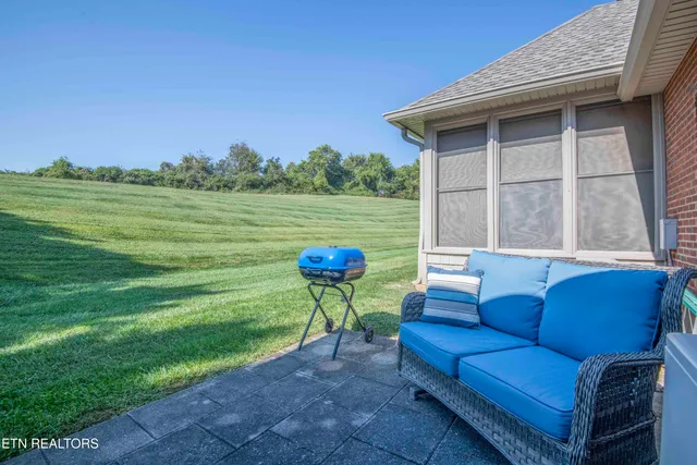 $447,500 | 253 Meadow Walk Lane, Lenoir City, TN 37772