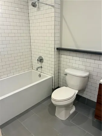 $2,215 | 221 Chartres Street, Unit 203, New Orleans, LA 70130