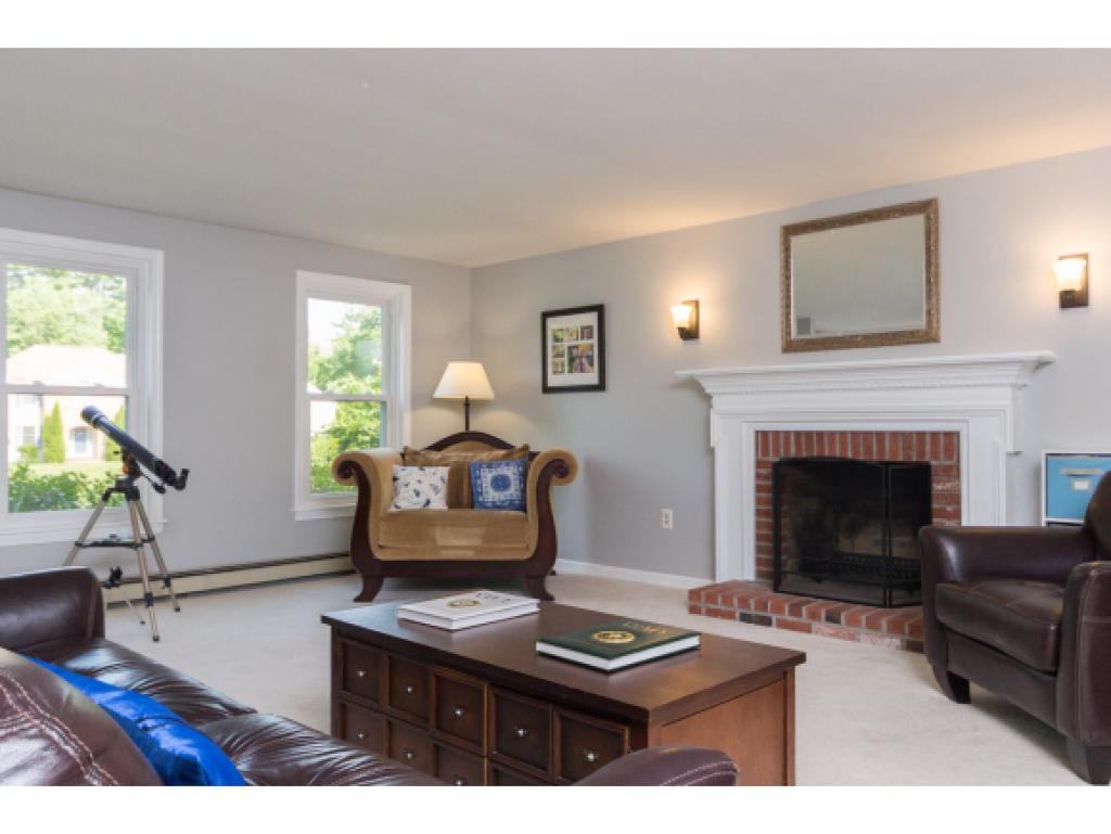 6 Lafayette Road Londonderry, NH 03053 - Photo 25 of 36