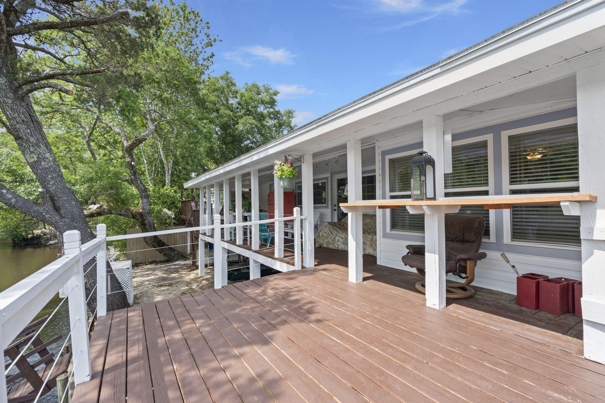 8487 Parkers Ferry Road Adams Run, SC 29426 - Photo 11 of 51 Sun deck