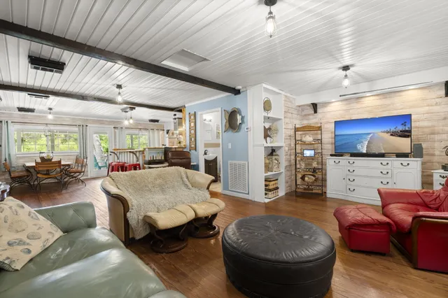 $479,899 | 8487 Parkers Ferry Road, Adams Run, SC 29426