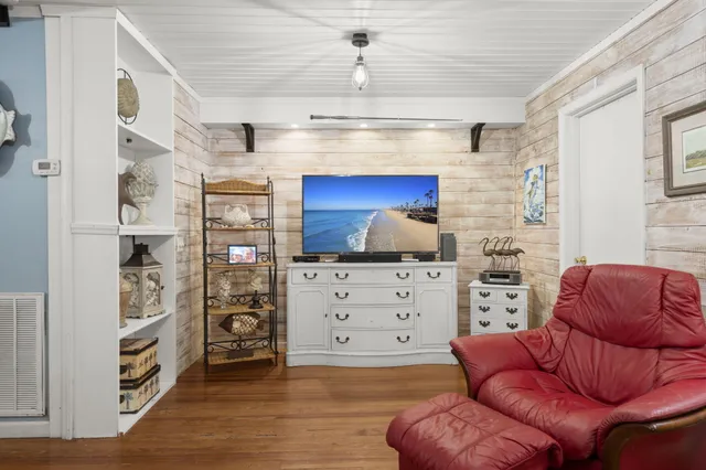 $479,899 | 8487 Parkers Ferry Road, Adams Run, SC 29426