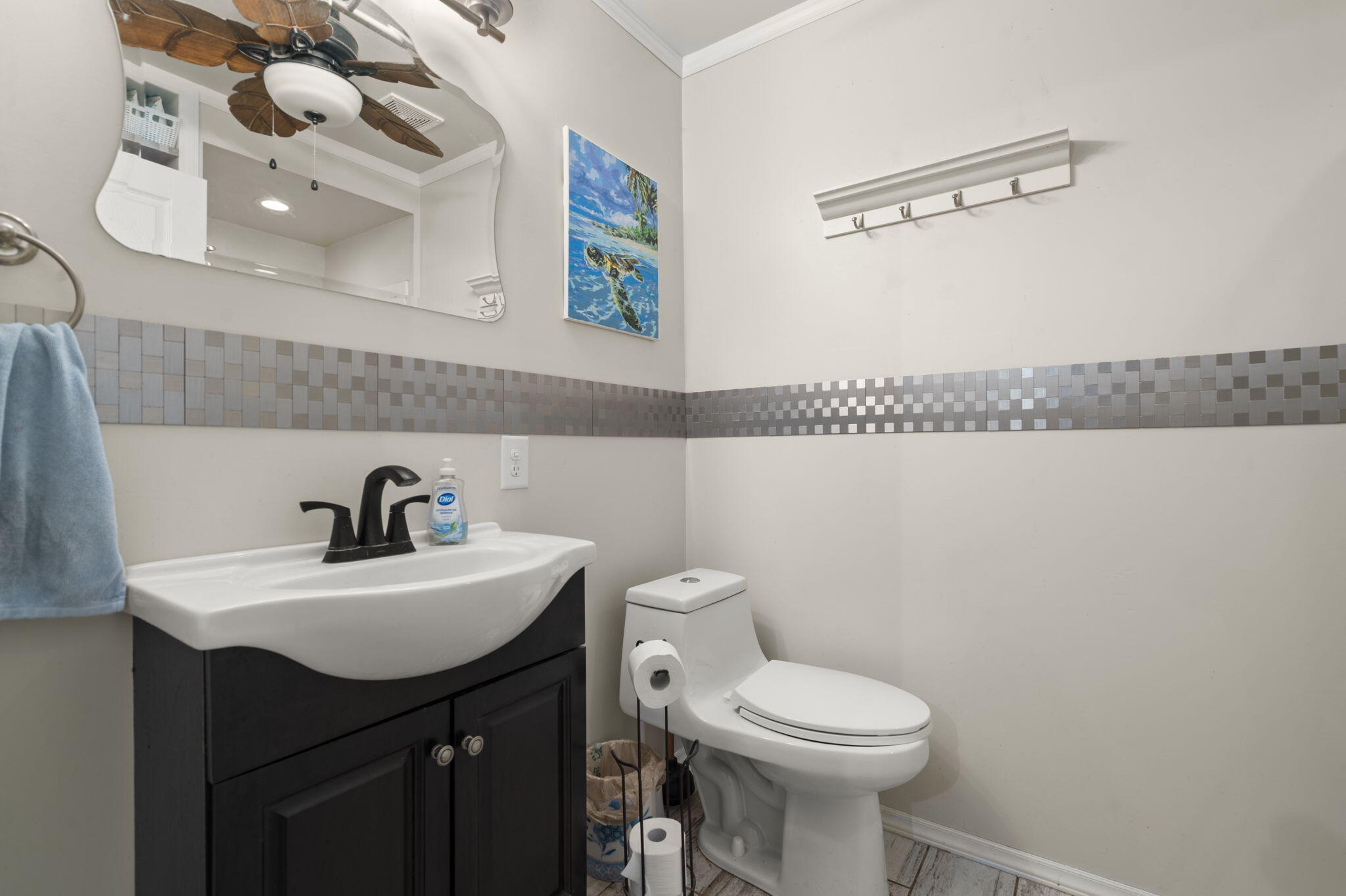 8487 Parkers Ferry Road Adams Run, SC 29426 - Photo 28 of 51 Guest bathroom