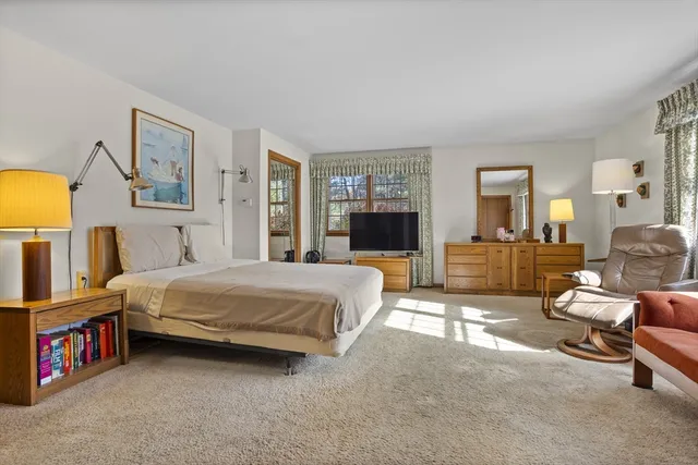 $725,000 | 14 Arbutus Avenue, Chelmsford, MA 01824