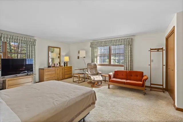 $725,000 | 14 Arbutus Avenue, Chelmsford, MA 01824