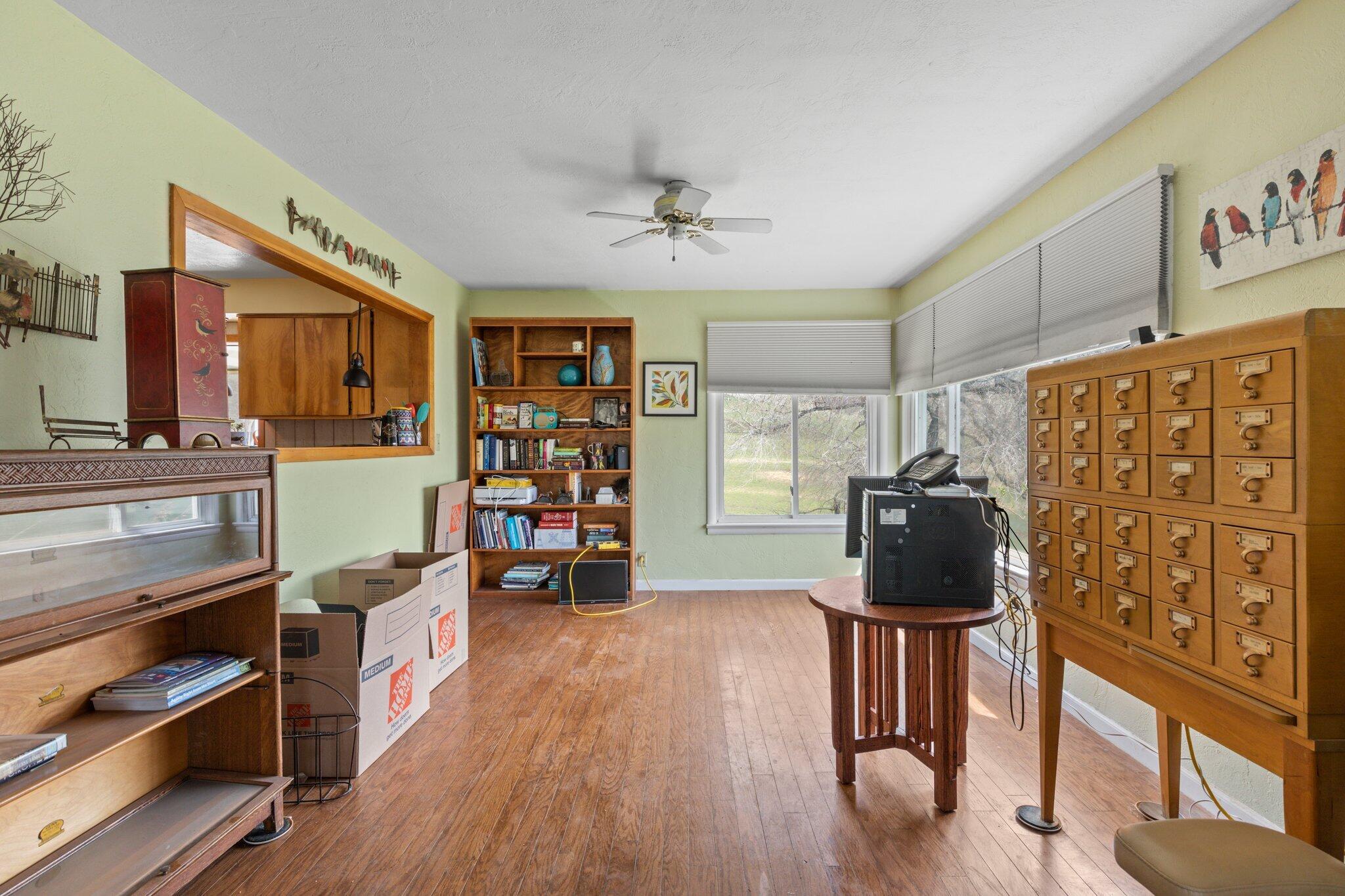 3403 North Valley View Road Ashland, OR 97520 - Photo 33 of 51 Dining Room