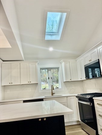 322 River Road Andover, MA 01810 - Photo 3 of 10