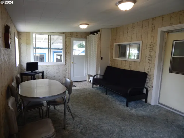 $340,000 | 53194 Columbia River Highway, Scappoose, OR 97056