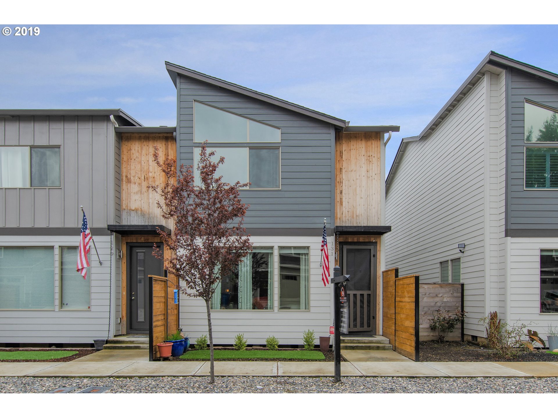 131 North 44th Place Ridgefield, WA 98642 - Photo 1 of 25 a front view of a house