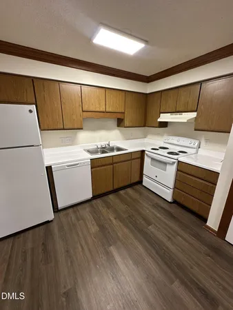 $1,245 | 3506 Ivy Commons Drive, Unit 202, Raleigh, NC 27606