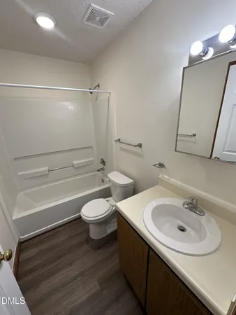 $1,245 | 3506 Ivy Commons Drive, Unit 202, Raleigh, NC 27606