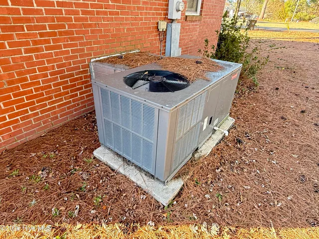 $114,900 | 528 East Hillsboro Street, Mount Olive, NC 28365