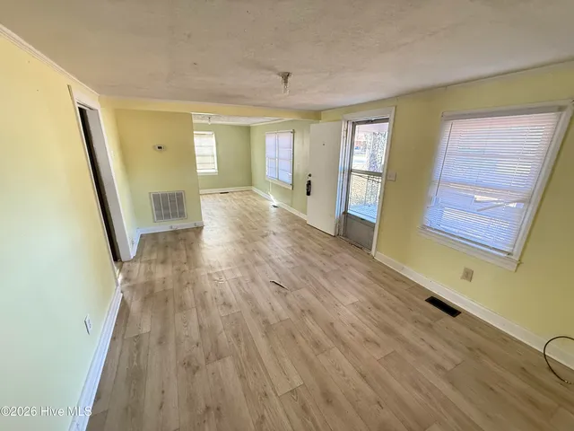 $114,900 | 528 East Hillsboro Street, Mount Olive, NC 28365