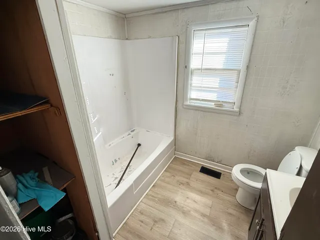 $114,900 | 528 East Hillsboro Street, Mount Olive, NC 28365