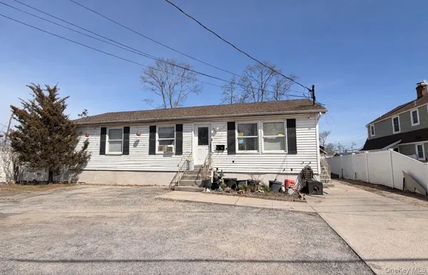 $449,999 | 59 Wheeler Road, Central Islip, NY 11722