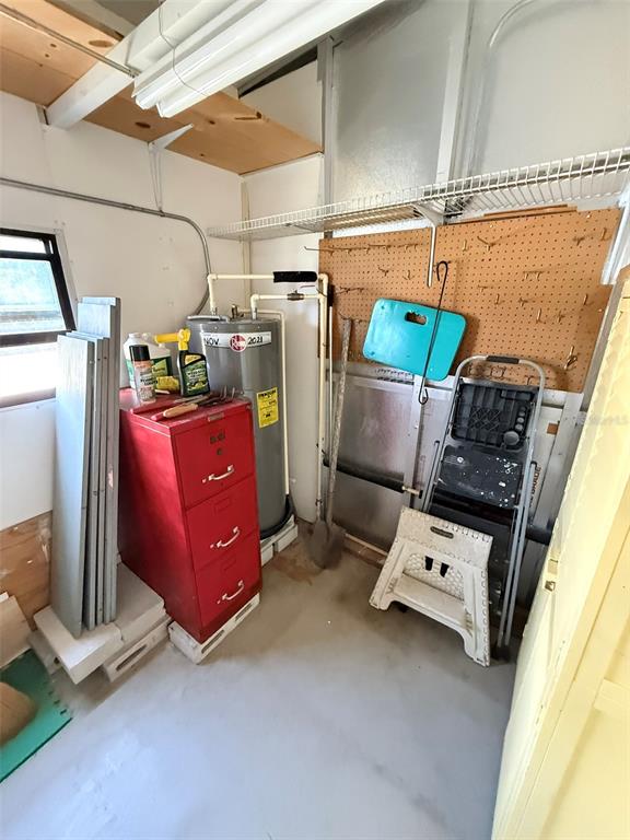 122 Rarotonga Road North Port, FL 34287 - Photo 28 of 48 a utility room with dryer and washer