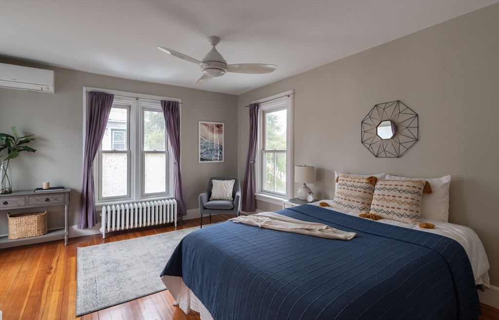 29 Pomeroy Terrace Northampton, MA 01060 - Photo 15 of 23 a bedroom with a large bed and a window