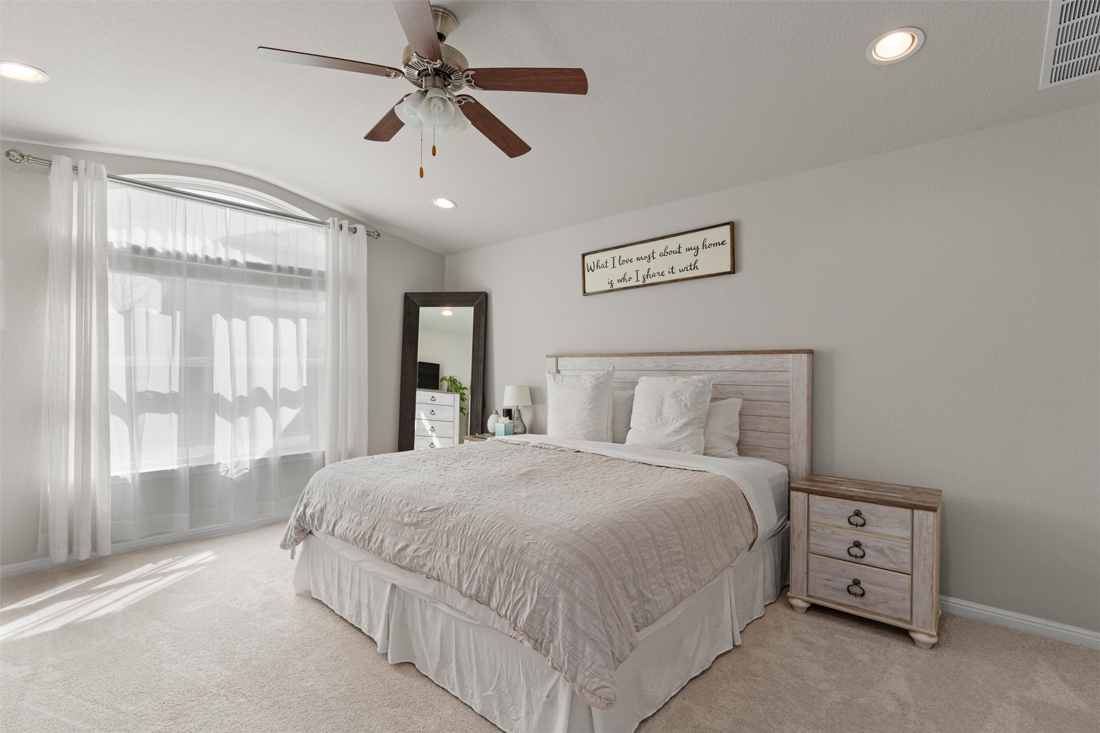 524 Longhorn Cavern Road Leander, TX 78641 - Photo 17 of 34 Bedroom