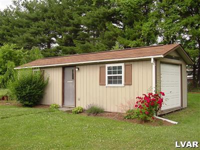 3933 East Hopewell Road Center Valley, PA 18034 - Photo 5 of 9 Gallery Image 5