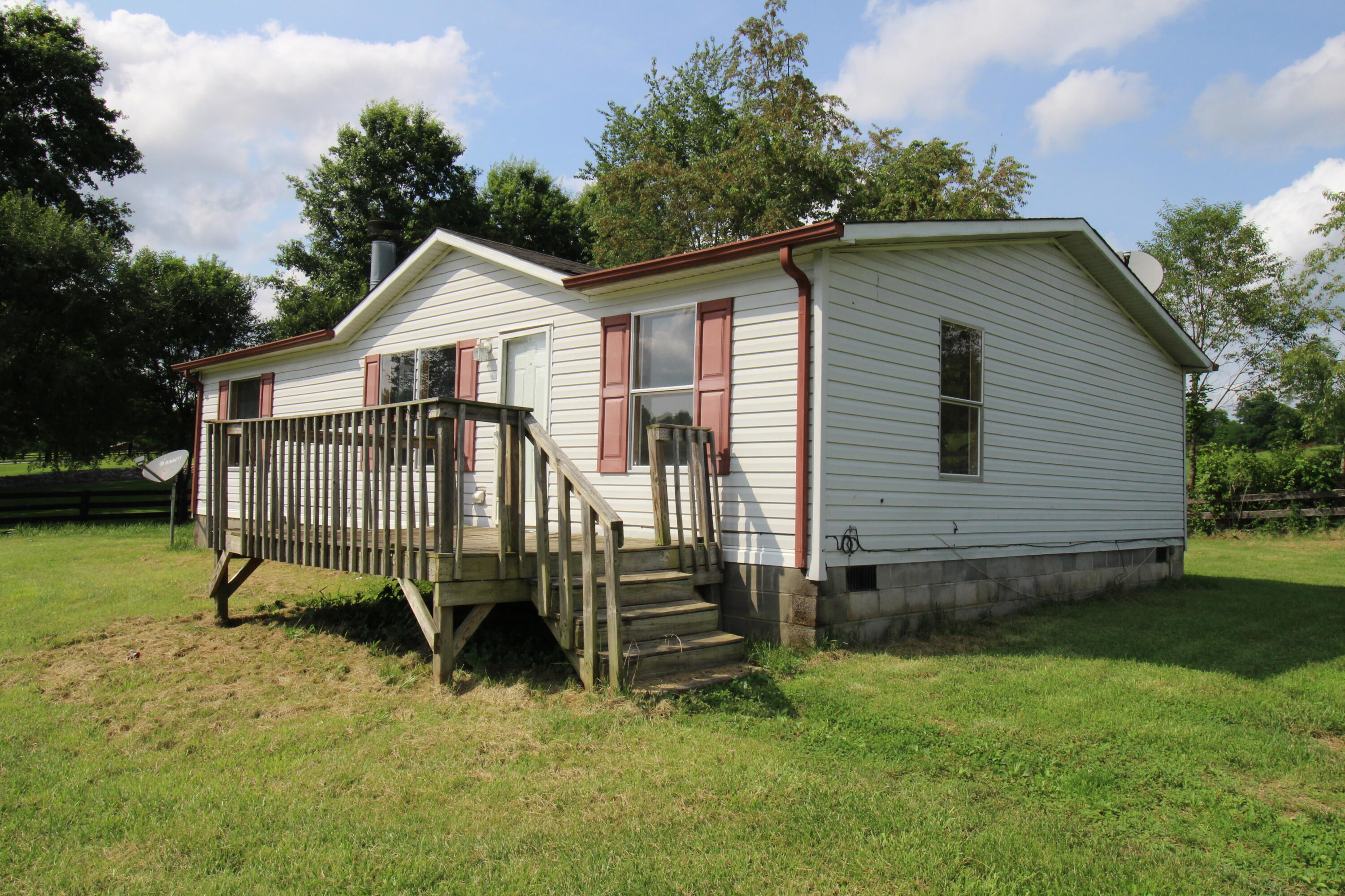 6475 Donaldson Road Mount Sterling, KY 40353 - Photo 2 of 19 IMG_3793