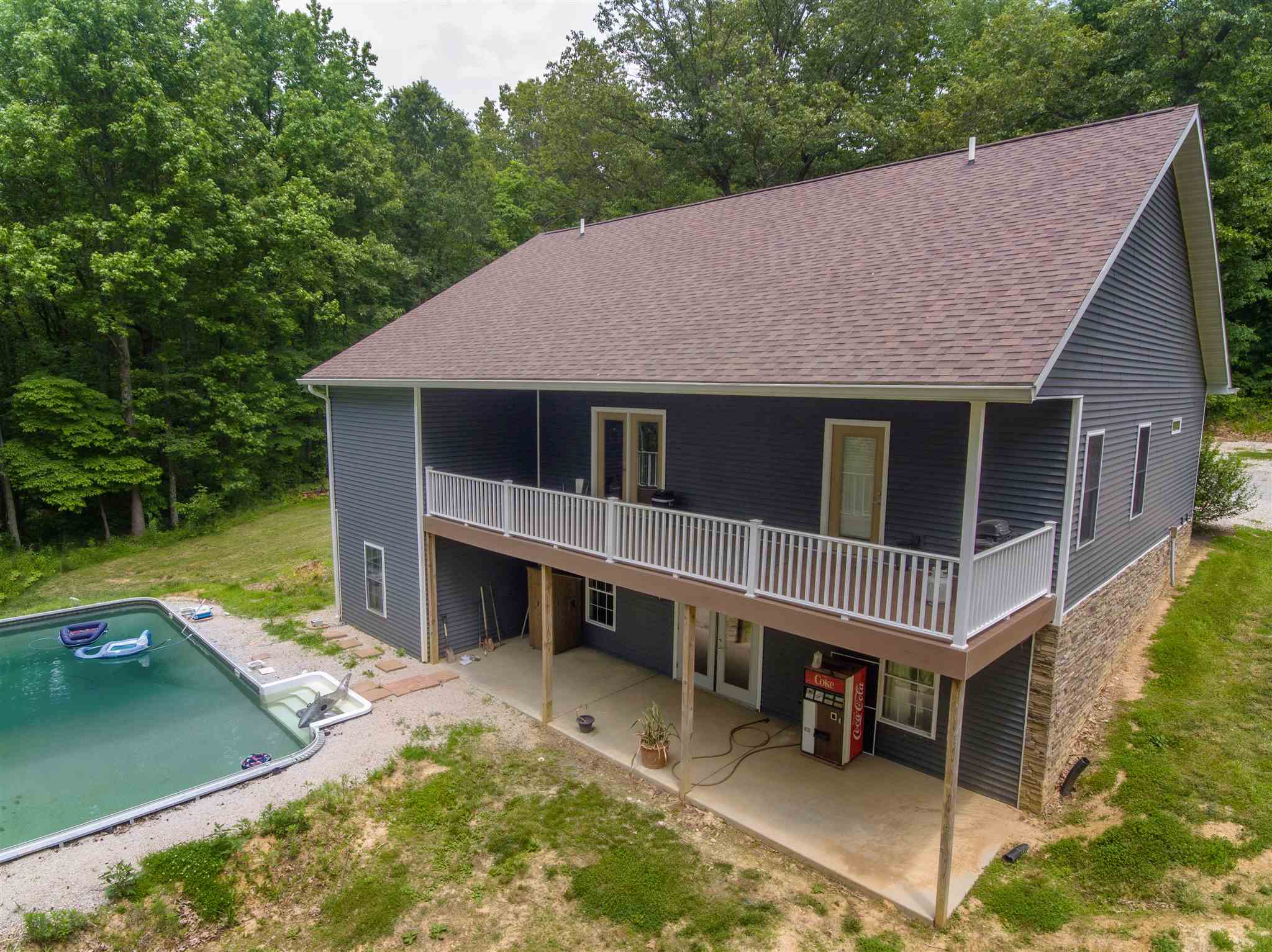 2526 West Division Road Petersburg, IN 47567 - Photo 31 of 35 Gallery Image 31