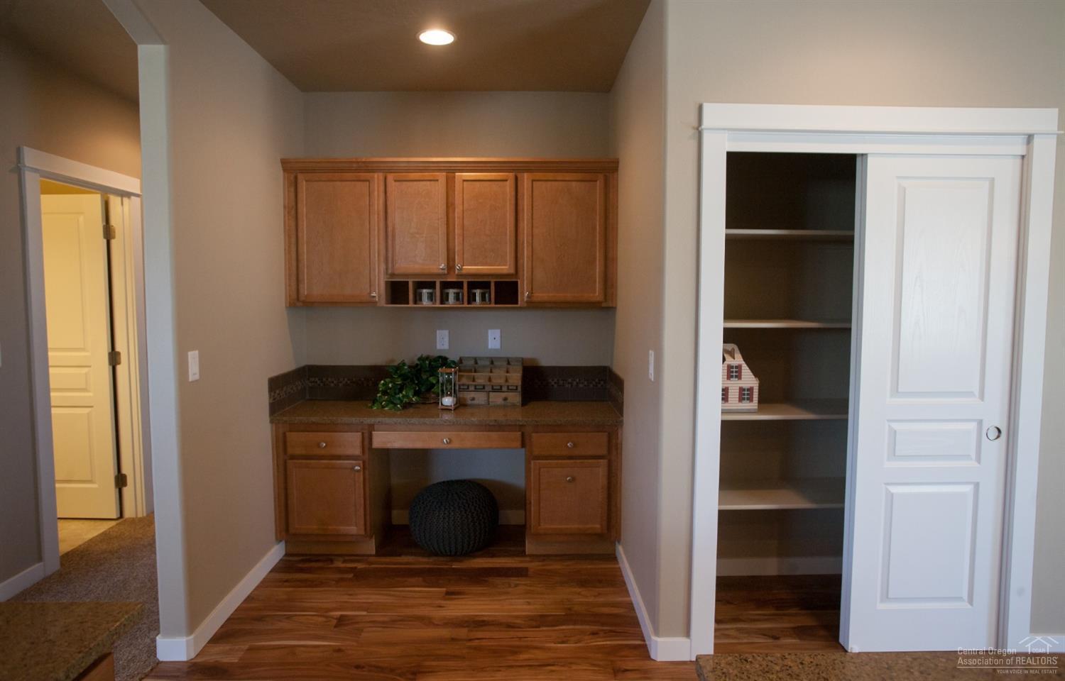 1688 McKinney Butte Road Sisters, OR 97759 - Photo 4 of 14 Additional Photo