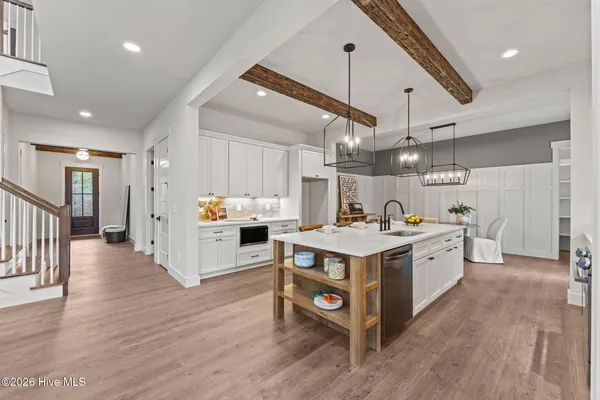 $929,000 | 195 Sugar Sand Lane, West End, NC 27376