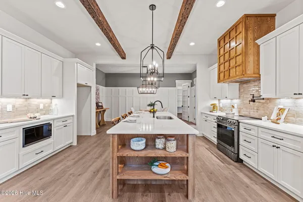 $929,000 | 195 Sugar Sand Lane, West End, NC 27376