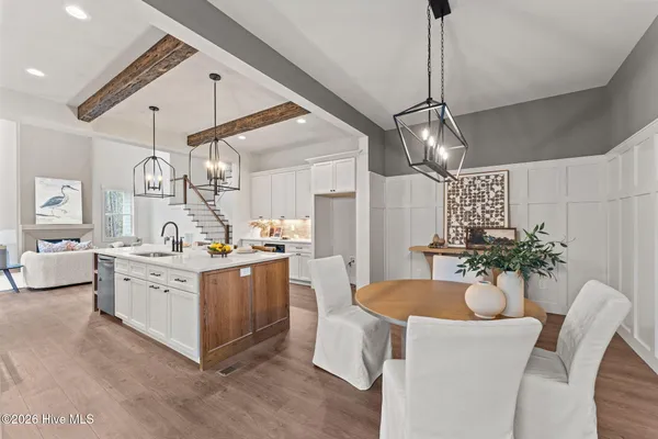 $929,000 | 195 Sugar Sand Lane, West End, NC 27376